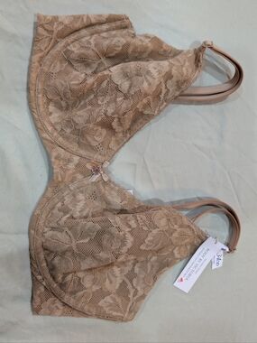 Victoria's Secret
Bra
Body by Victoria Sz. 34DD